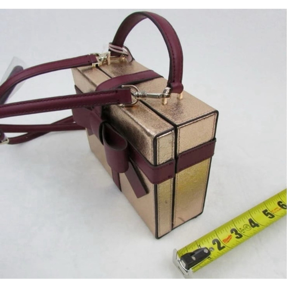 Kate Spade Wrapping Party Gift Box Present Gold rose crossbody bag - Picture 13 of 13